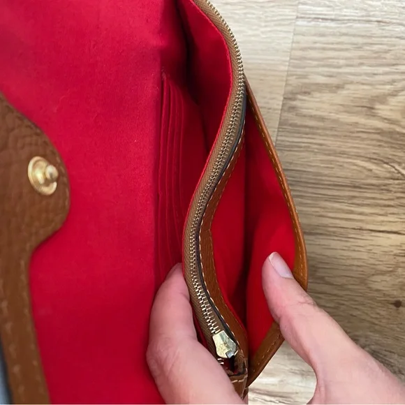 Dooney and Bourke Pebble Grain Milly Wristlet Wallet Missing Strap - Picture 7 of 7